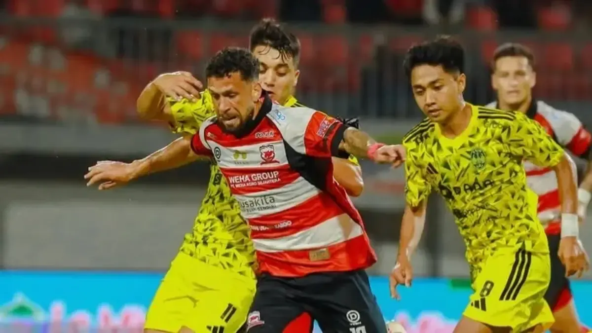 Laskar Sape Kerrab sukses menaklukkan PSIM Yogyakarta dengan skor 2-1 pada pekan ketiga Super League 2026/2027 di Stadion Gelora Madura Ratu Pamelingan, Pamekasan