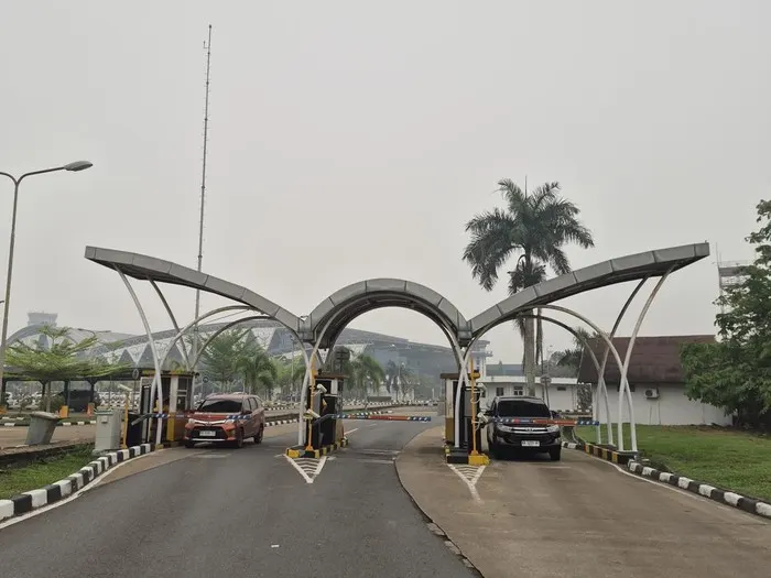 Tarif Parkir Mobil Terbaru di Bandara Supadio