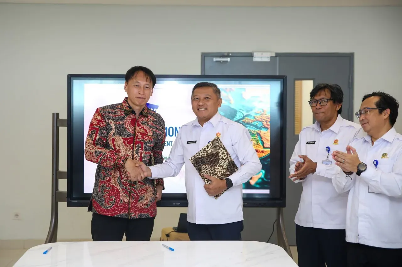 Badan Meteorologi, Klimatologi, dan Geofisika (BMKG) bekerja sama dengan perusahaan asal Jepang, Weathernews Inc. (WNI), untuk mengembangkan sistem prediksi curah hujan berbasis kecerdasan buatan atau Artificial Intelligence (AI).