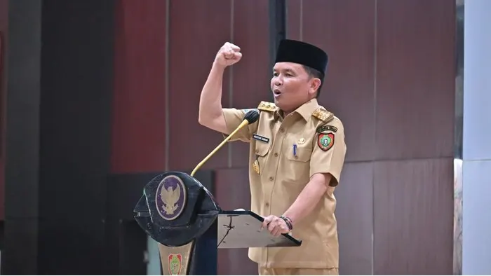 Percepatan Penanganan Karhutla: Gubernur Kalteng Desak 9 Wilayah Manfaatkan Bantuan Pusat Tanpa Menunda